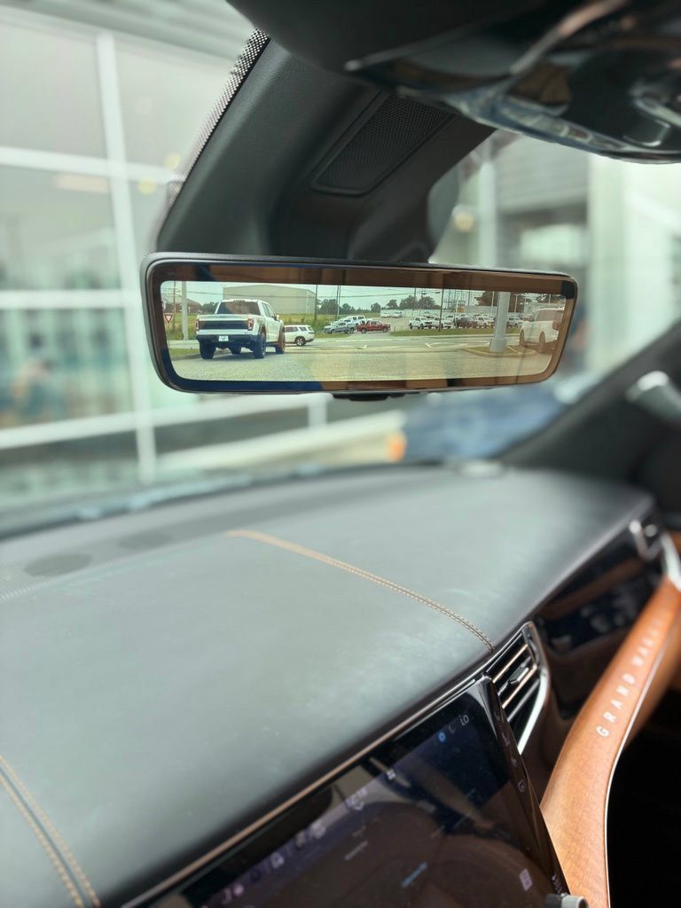 Used 2023 Jeep Grand Wagoneer Series III w/ Rear Seat Video Group 1 AWD/4WD image 9
