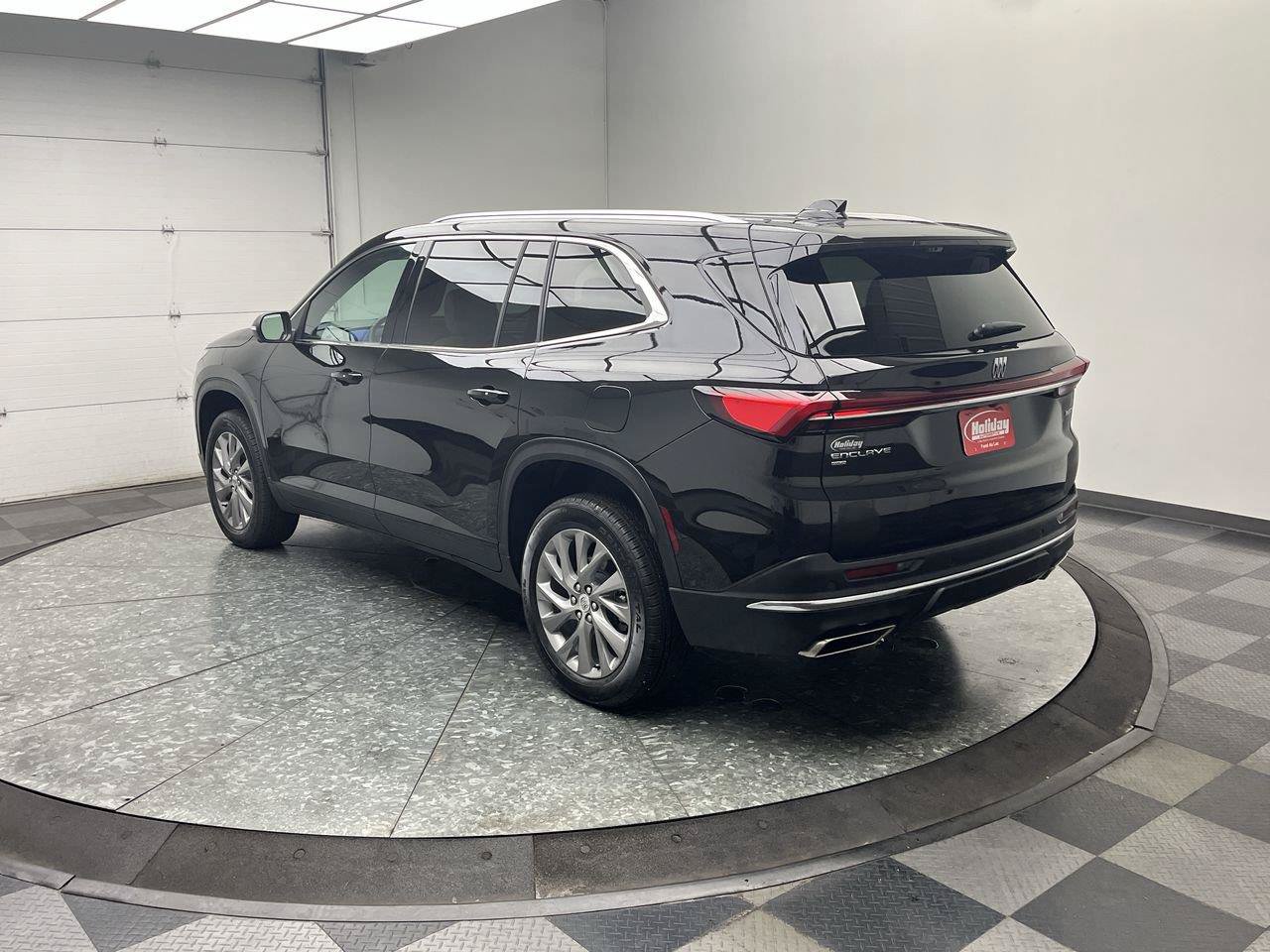 Used 2026 Buick Enclave Preferred w/ Power Package AWD/4WD image 2