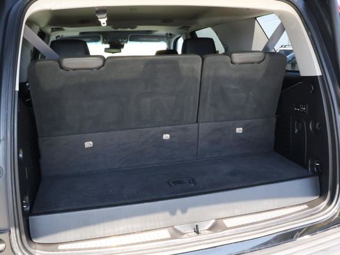 Used 2017 Cadillac Escalade Luxury image 27