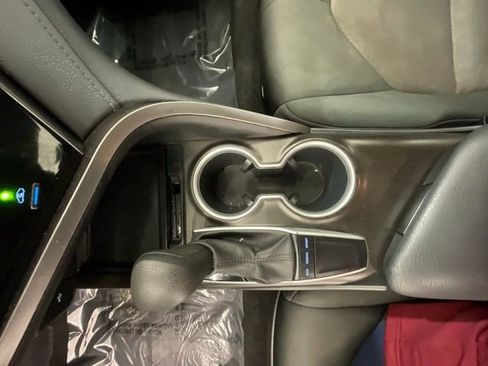 Used 2022 Toyota Camry LE FWD image 21