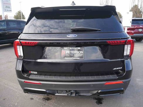 Used 2025 Ford Explorer ST-Line image 19