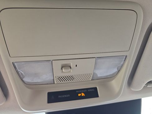 Used 2020 Mitsubishi Outlander SEL image 25