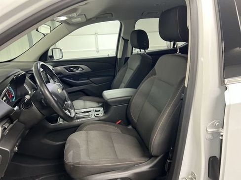 Used 2019 Chevrolet Traverse LT FWD image 18