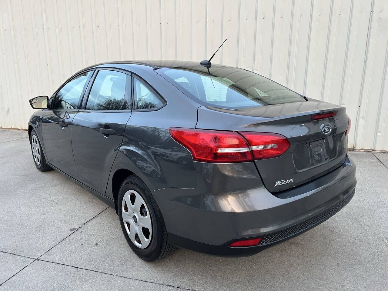 Used 2018 Ford Focus S FWD image 5