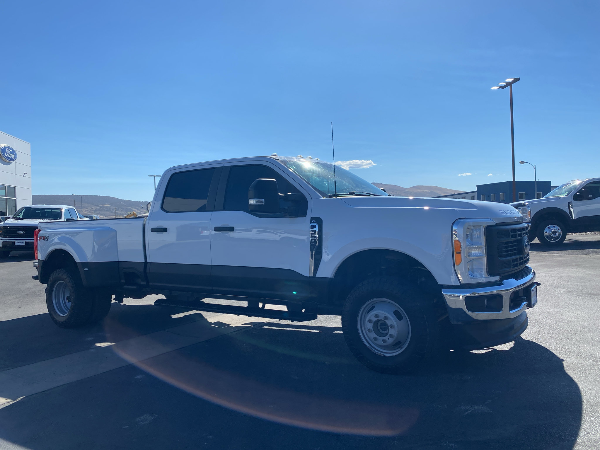 Used 2023 Ford F350 XL w/ FX4 Off-Road Package AWD/4WD image 19
