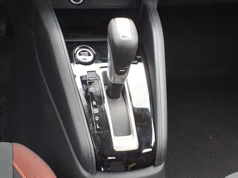 New 2025 Nissan Versa SR w/ Trunk Package image 14