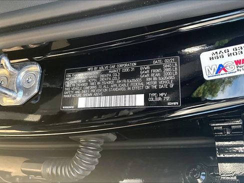 Used 2021 Volvo XC40 P8 Recharge w/ Advanced Package AWD/4WD image 34