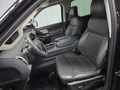 Certified 2025 Ford Expedition Active AWD/4WD image 35