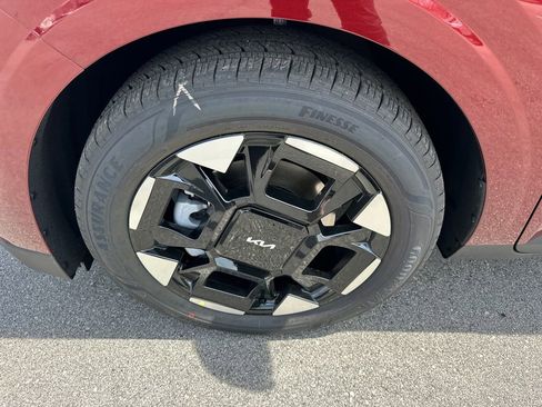 New 2026 Kia Carnival EX FWD image 42