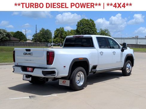 New 2026 GMC Sierra 3500 Denali Ultimate AWD/4WD image 9