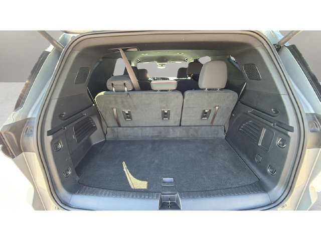 Used 2026 Chevrolet Traverse LT w/ Driver Confidence Package FWD image 35