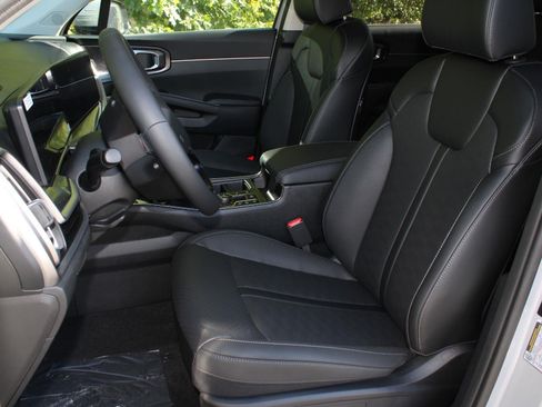 New 2026 Kia Sorento S w/ S Panoramic Sunroof Package AWD/4WD image 15