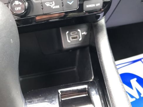Used 2024 Jeep Compass Limited AWD/4WD image 23