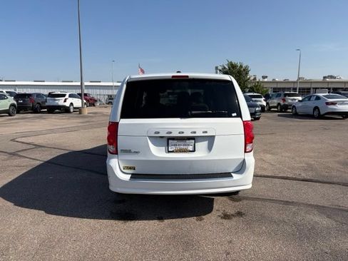 Used 2017 Dodge Grand Caravan SE w/ Power Window Group FWD image 6