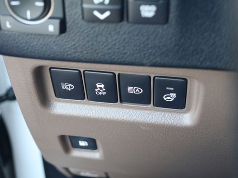 Used 2023 Lexus GX 460 Premium AWD/4WD image 16