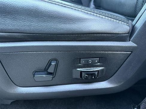 Used 2016 RAM 3500 Laramie image 34