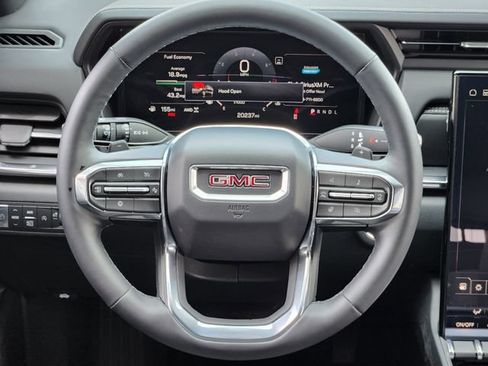 Used 2025 GMC Terrain Elevation w/ Technology Package II AWD/4WD image 28