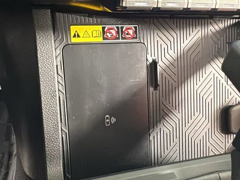 Used 2025 Toyota Tacoma TRD Sport image 27