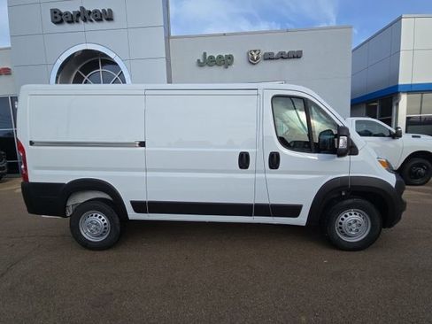 Used 2025 RAM ProMaster 1500 w/ Convenience Group image 3