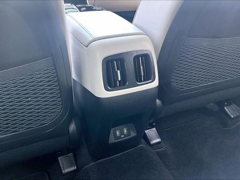 Used 2023 Hyundai Tucson Limited image 31