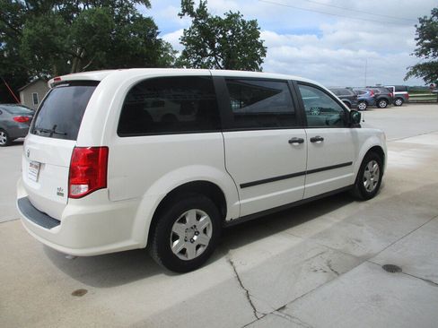 Used 2013 RAM C/V Tradesman FWD image 15