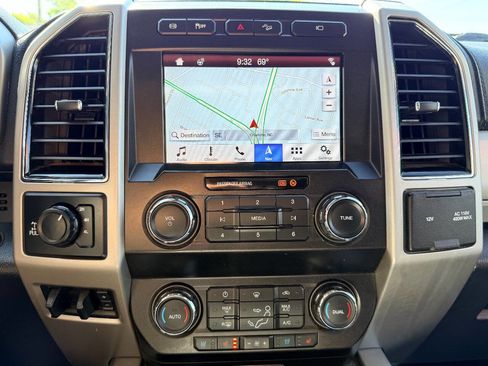 Used 2019 Ford F250 Lariat w/ Lariat Ultimate Package image 29