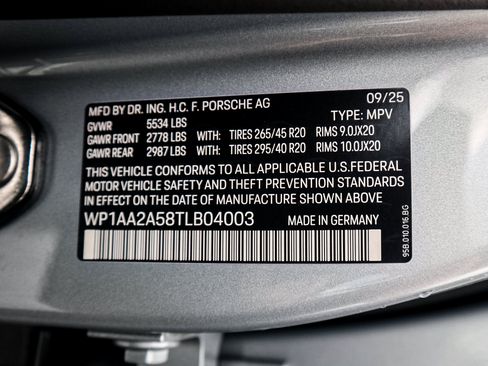 Used 2026 Porsche Macan w/ Premium Package Plus AWD/4WD image 35