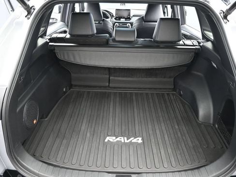 Used 2021 Toyota RAV4 XSE AWD/4WD image 9