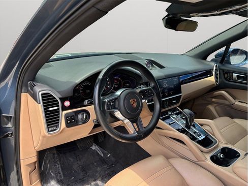Used 2020 Porsche Cayenne AWD/4WD image 6
