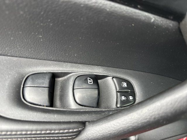 Used 2017 Nissan Rogue S FWD image 27