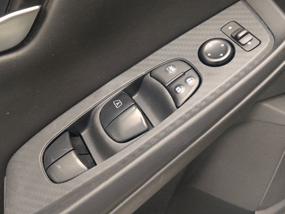 Used 2025 Nissan Sentra SV FWD image 27