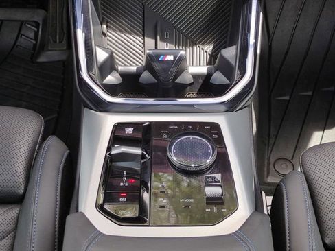 Used 2025 BMW X3 xDrive30i w/ Premium Package image 15