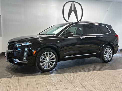 Used 2021 Cadillac XT6 Premium Luxury image 3