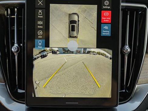 New 2026 Volvo XC90 B6 Plus w/ Protection Package Premier AWD/4WD image 43