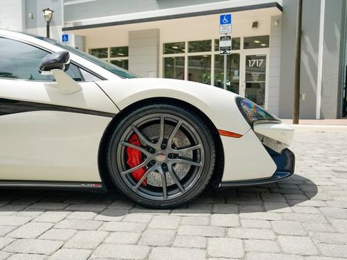 Used 2017 McLaren 570S Coupe RWD image 34