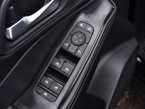 Certified 2025 Nissan Rogue SV image 9