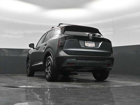 Used 2026 Nissan Kicks SV w/ Interior Electronics Package FWD image 23