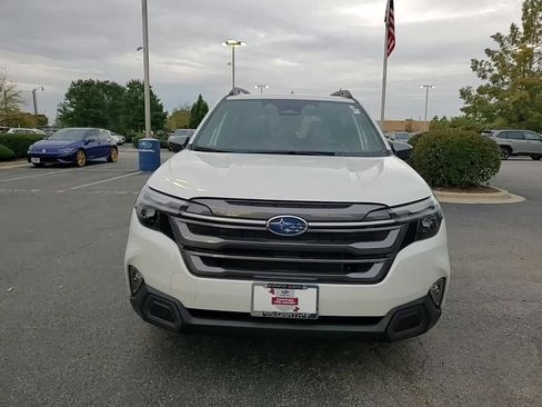 Certified 2025 Subaru Forester Limited image 10