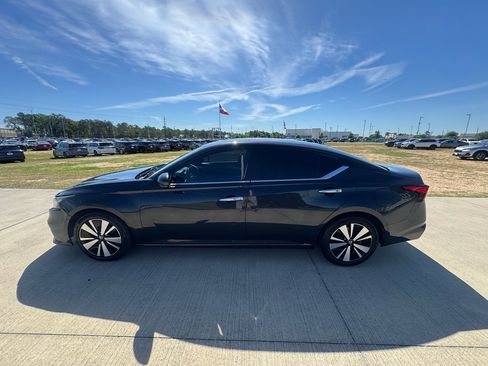 Used 2019 Nissan Altima 2.5 SL FWD image 5