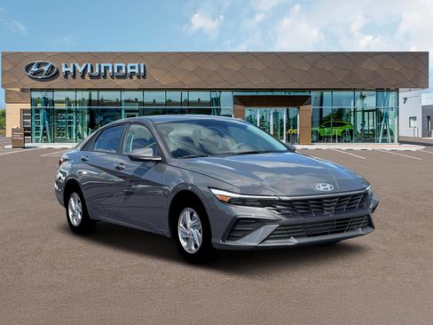 New 2026 Hyundai Elantra SE FWD image 11