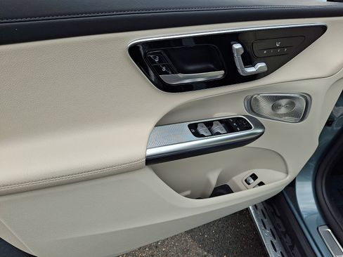 Certified 2025 Mercedes-Benz GLC 350e 4MATIC image 12