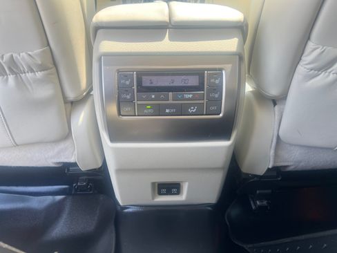 Used 2020 Lexus GX 460 Luxury w/ Luxury Sport Package AWD/4WD image 27