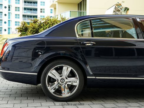 Used 2010 Bentley Flying Spur Flying Spur AWD/4WD image 10