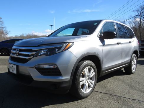 Used 2016 Honda Pilot LX image 1