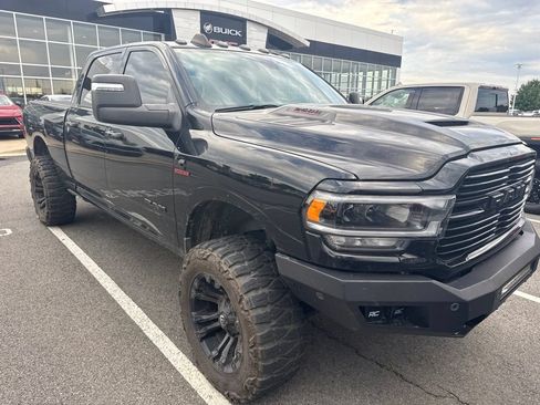 Used 2024 RAM 2500 Laramie w/ Night Edition AWD/4WD image 2