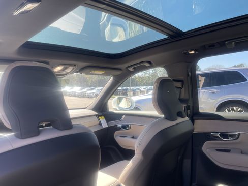 New 2026 Volvo XC90 B5 Core image 13