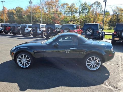 Used 2008 MAZDA MX-5 Miata Touring image 4