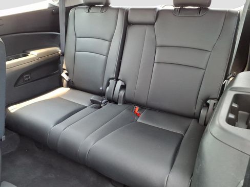Used 2021 Honda Pilot Touring image 14