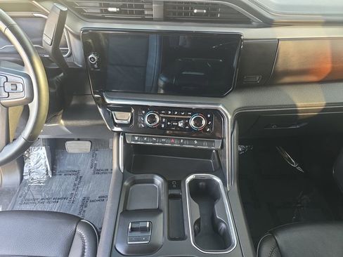 Used 2024 GMC Sierra 2500 Denali w/ Denali Reserve Package image 13