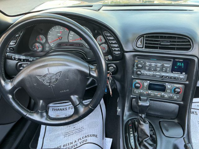 Used 2003 Chevrolet Corvette Convertible w/ Preferred Equipment Group1 RWD image 17